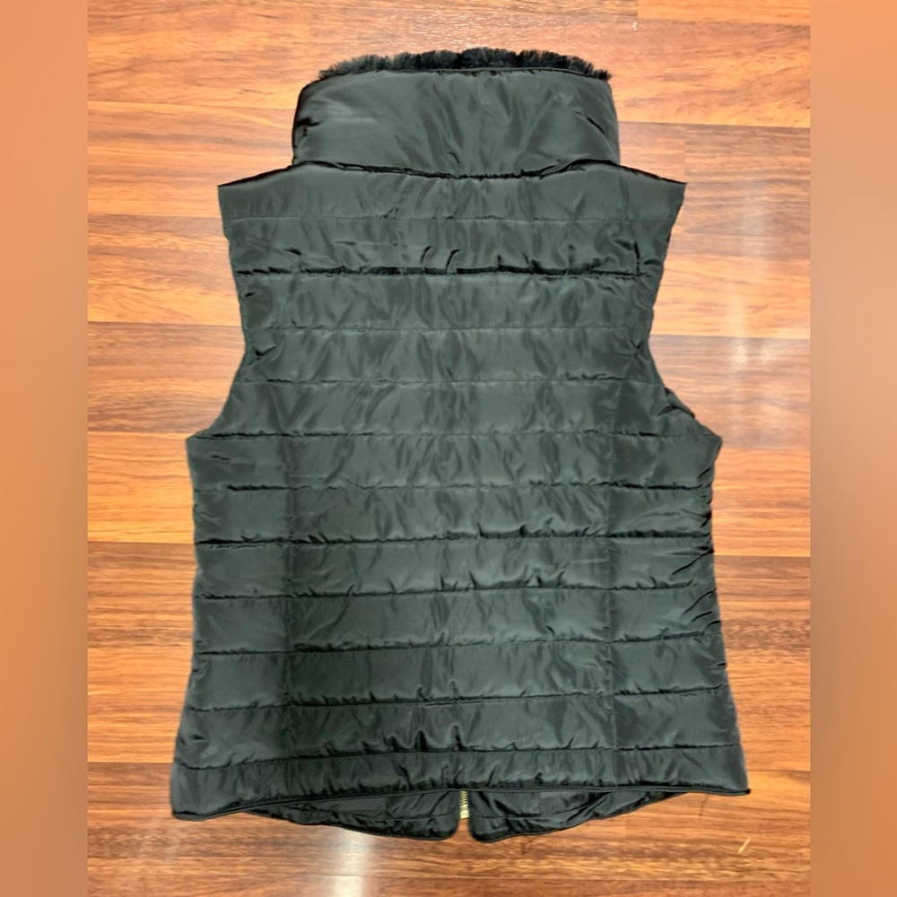 Guess Women’s Vest Dark Brown Sz M Faux Fur EUC - Picture 3 of 8